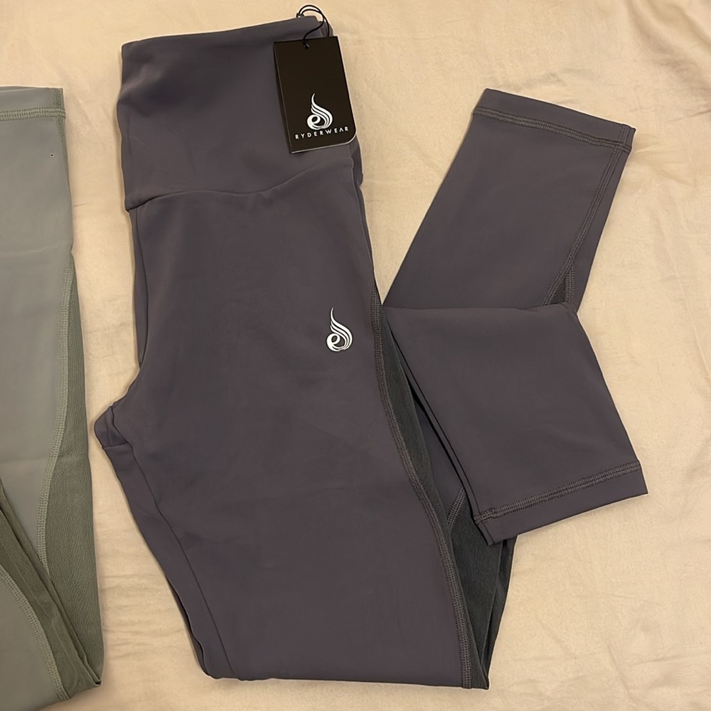 Women's Gray and Dark Gray Leggings - Picture 3 of 7